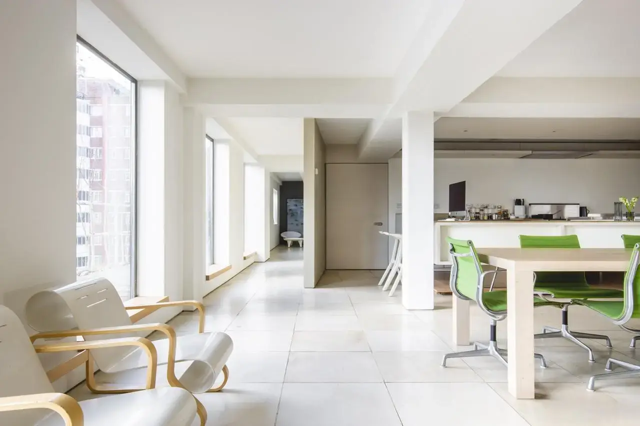 Minimalist Penthouse with Roof Terrace in Old Street